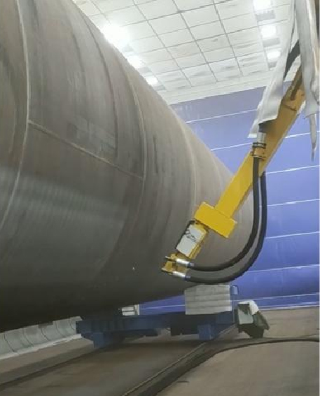 Wall-mounted six-axis sandblasting robot