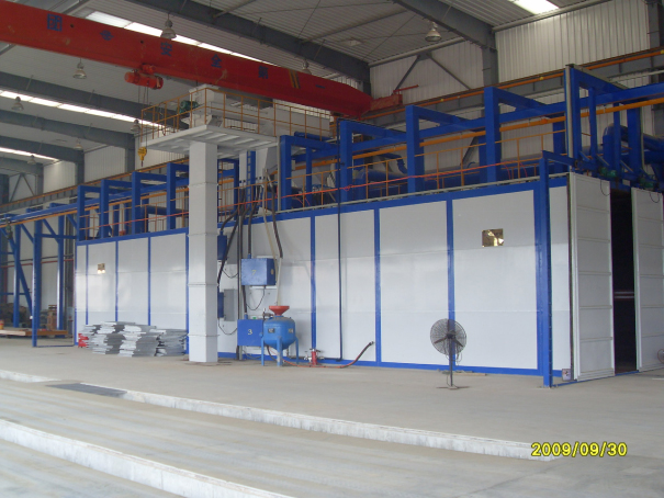 Hoist hanging conveyor blast chamber